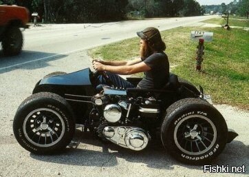 Коляска от Harley Davidson 1936 года и двигатель от Harley'я 1945 превращены ...
