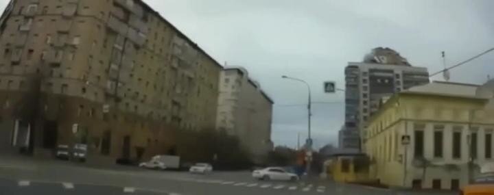 Нереальный сюжет из-за баклажки пива