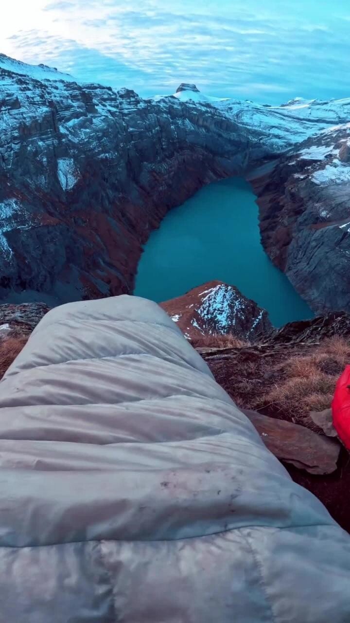 классный вид из палатки