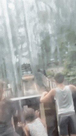 -всё равно, лучше, чем на работе