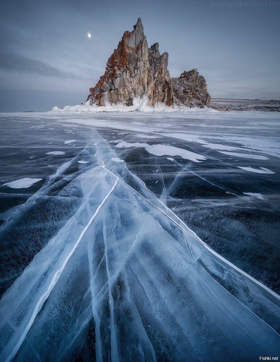 Скала Шаманка, мыс Бурхан, о