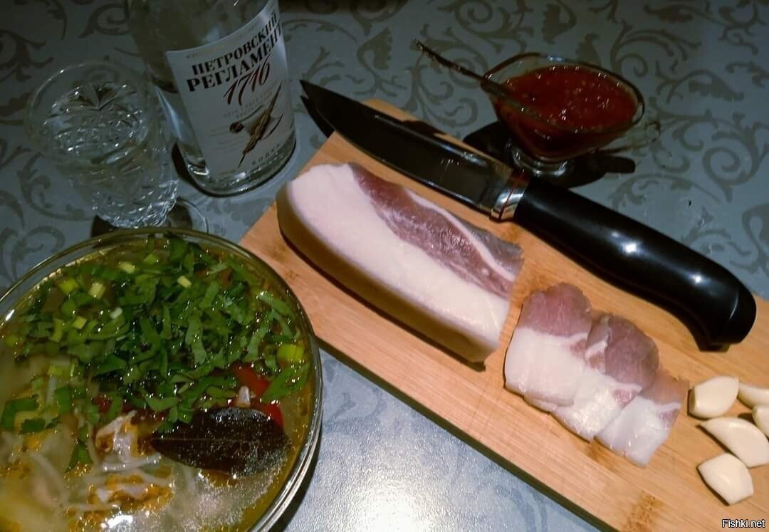 Вечерний натюрморт - куриный вермишелевый супчик 