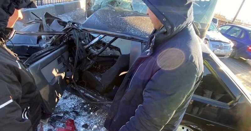 Авария дня. Водитель ВАЗа устроил массовое ДТП на мосту в Бийске