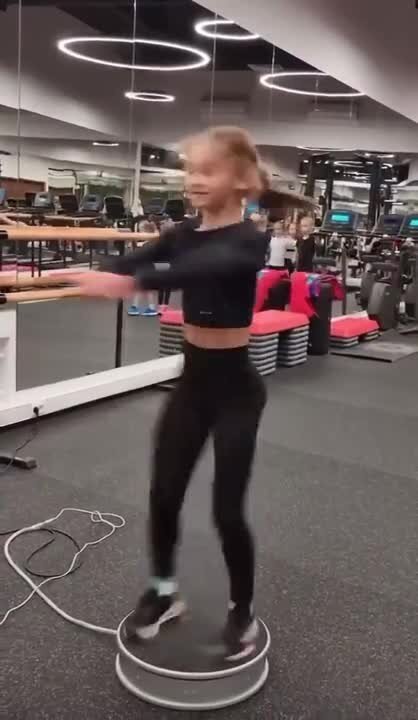 Тренировка фигуристок