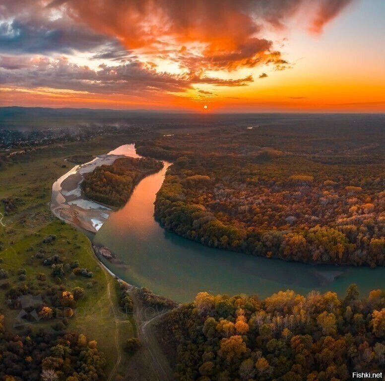 Терек, слева Чечня, справо Ставрополье