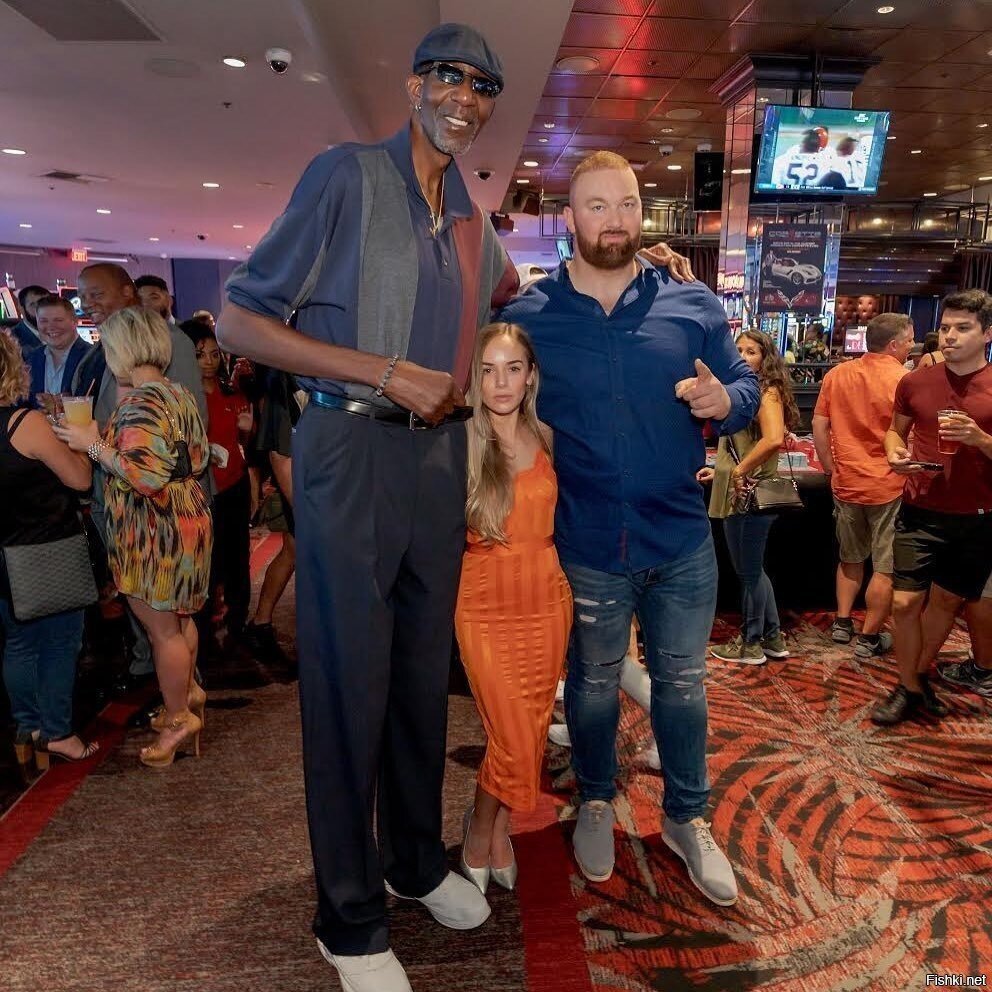 Даже Хафтор Бьёрнсон может выглядеть маленьким