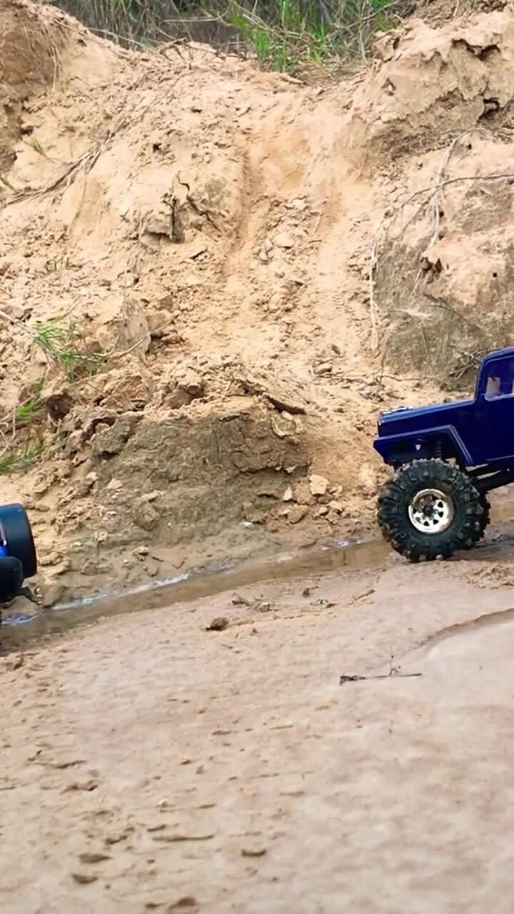 Радиоуправляемые машинки)