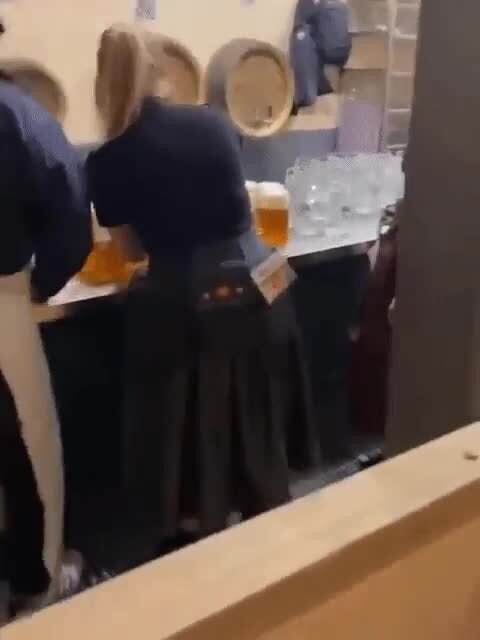 У кого-то нормальная жена