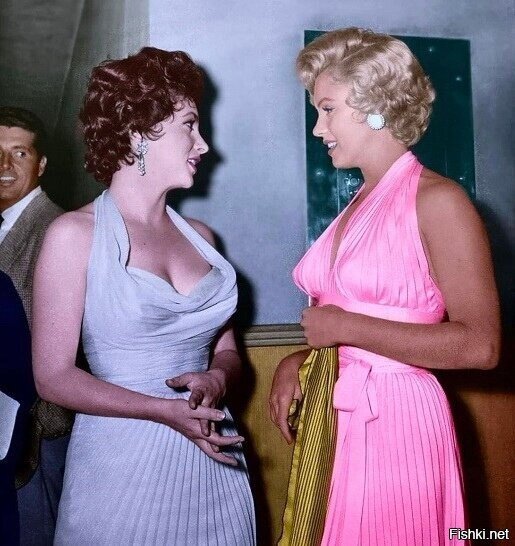Мэрилин Монро и Джина Лоллобриджида, 1954 году