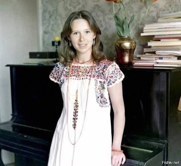 Евгения Симонова в молодости