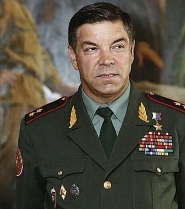 Генерал, который ударил Министра Обороны Сердюкова