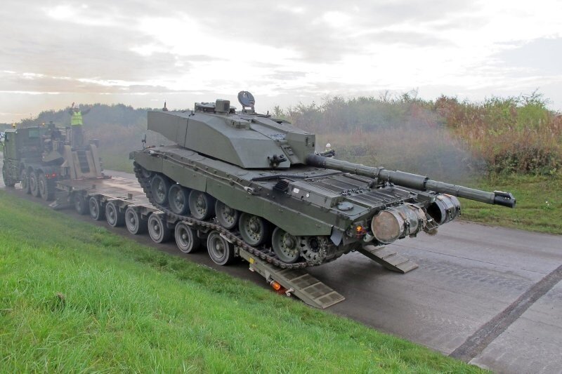 Трудная логистика и «разножопица»: поставки танков разных моделей не помогут Украине