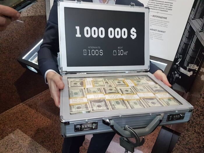 Что тяжелее – миллион рублей или миллион долларов?