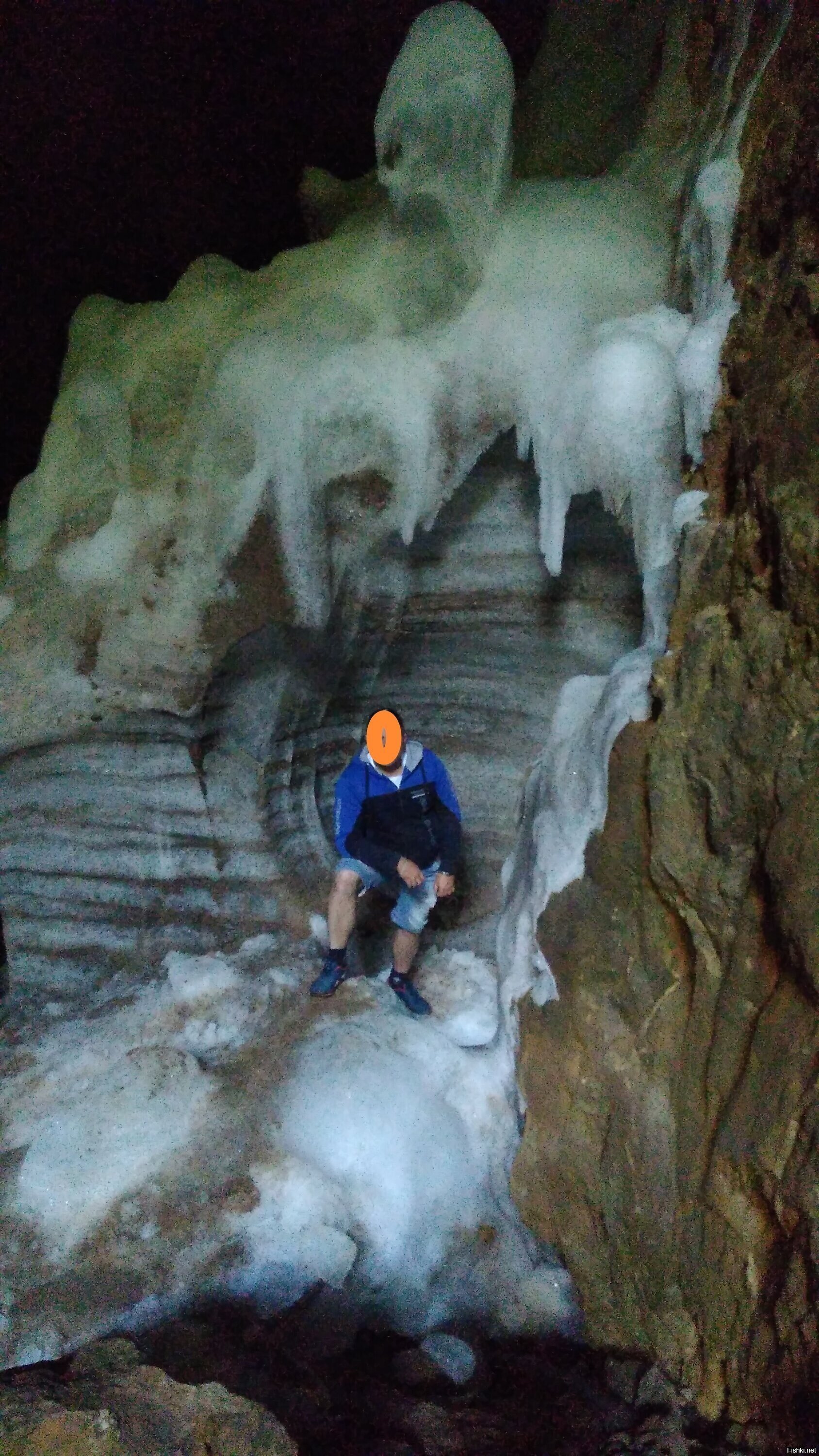 Летом посетили пещеру на Караби-яйла(Крым) , на улице под тридцать, а там веч...
