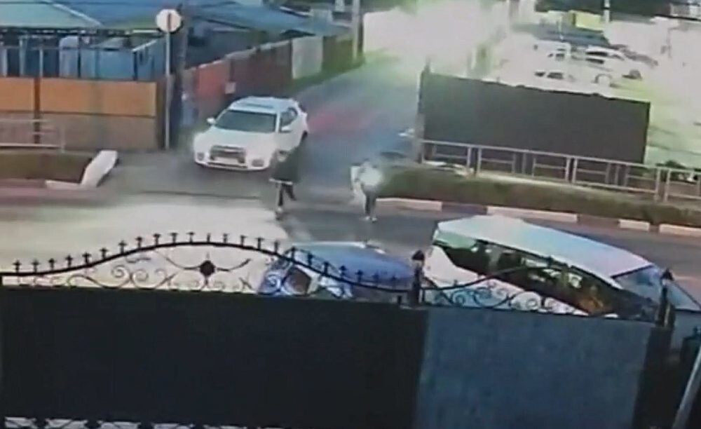 Выглядит больно
