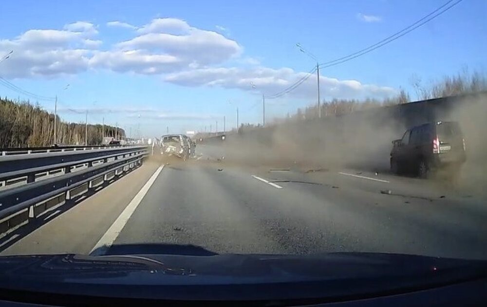 Авария со стоящим автомобилем на Новорижском шоссе