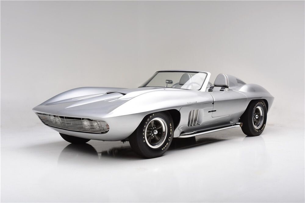 Родстер Chevrolet Corvette Fiberfab Centurion 1958 года выставили на торги