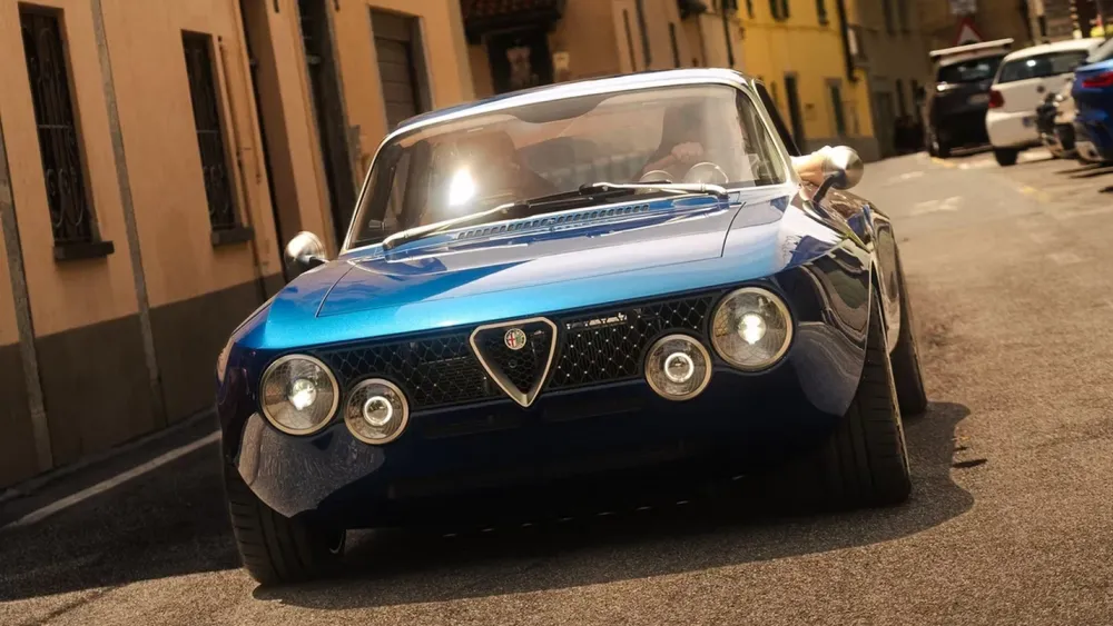 Рестмод старой Alfa Romeo GTА 1960 года за 470 тысяч долларов
