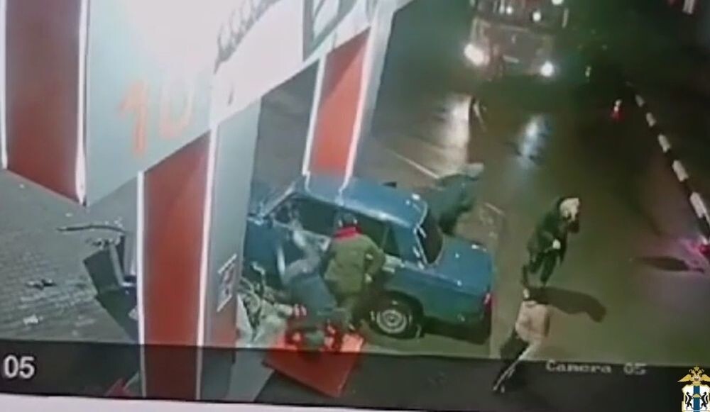 Угнали, разбили, сбежали
