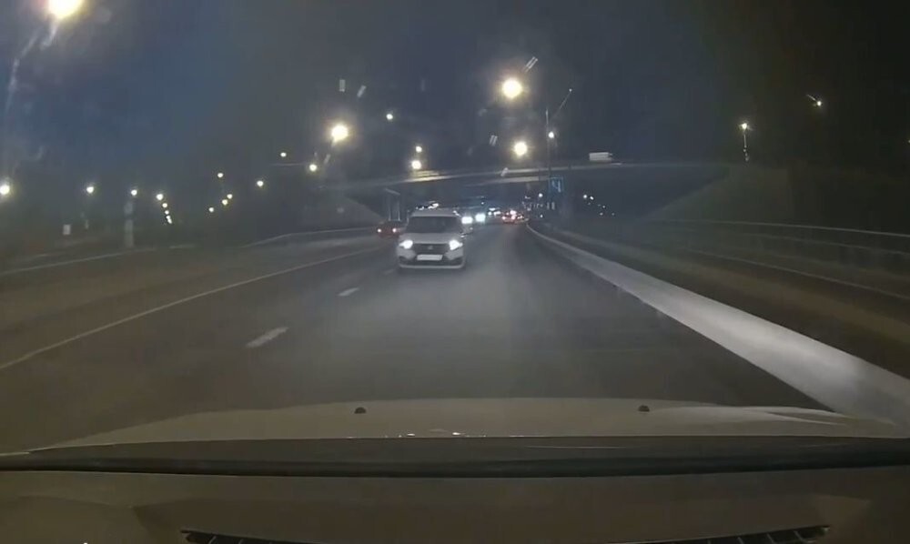 Без ДТП. Увернулся от трёх аварий