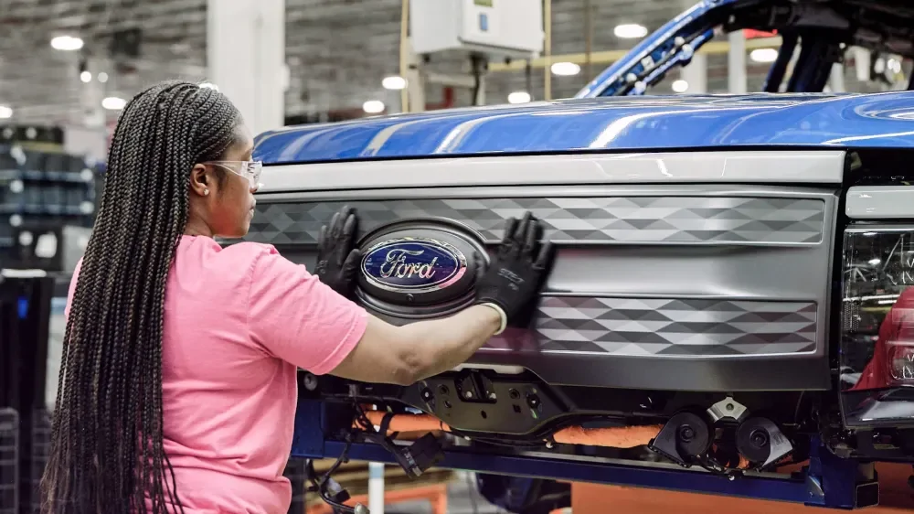 Зелёная повестка - это дорого. Ford может потерять на электромобилях более $5 млрд в 2025 году