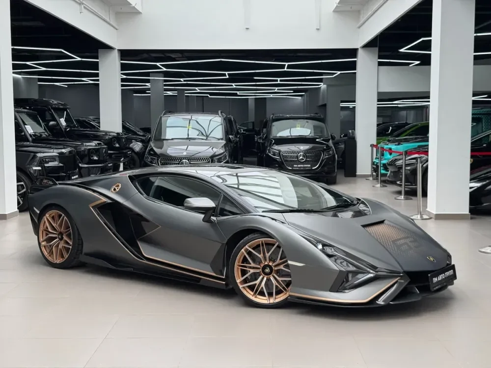 Lamborghini Sian выставили на продажу в Москве за 500 миллионов рублей