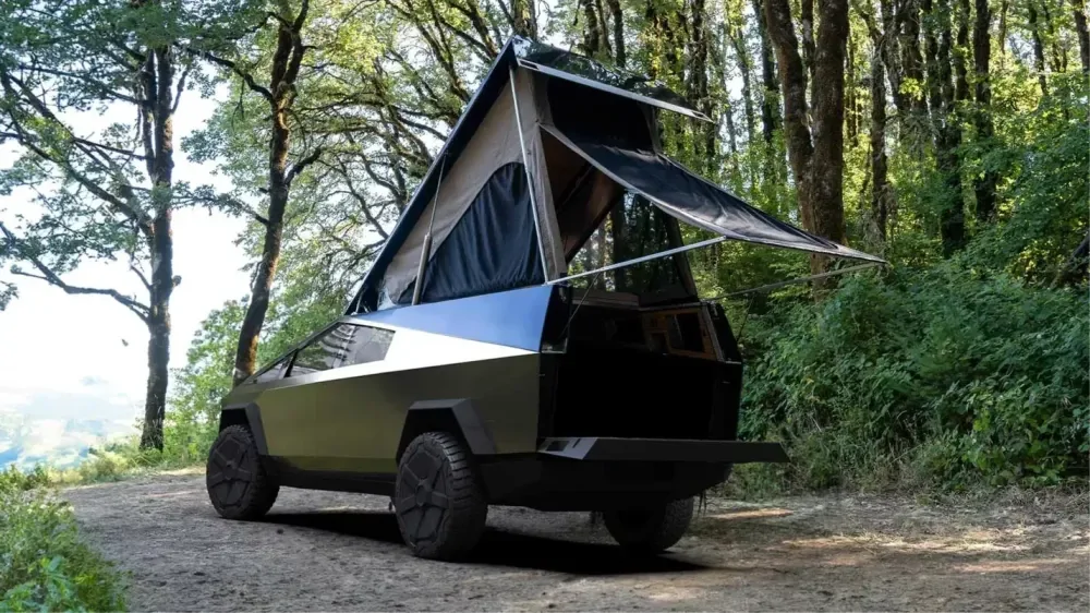Tesla Cybertruck превратили в кемпер с душем и проектором