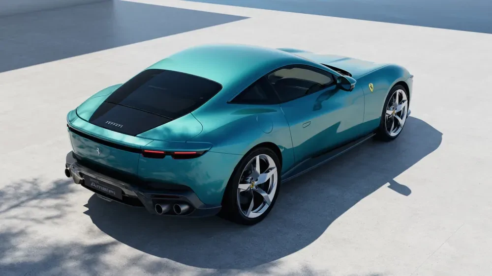 Ferrari представила новый переднемоторный гранд-турер Amalfi