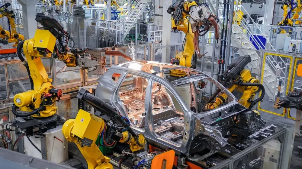 На бывшем российском заводе Volkswagen начали сваривать кузова автомобилей марки Tenet