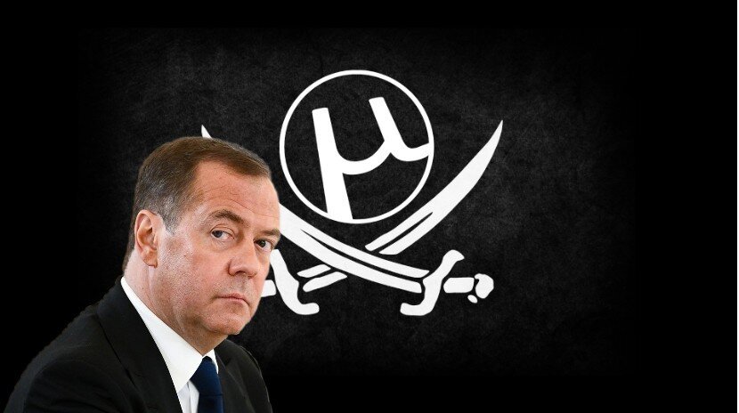 Медведев поддержал идею пиратства в интернете