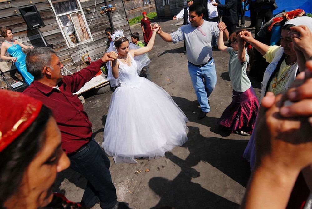 Как&nbsp;проходят цыганские свадьбы