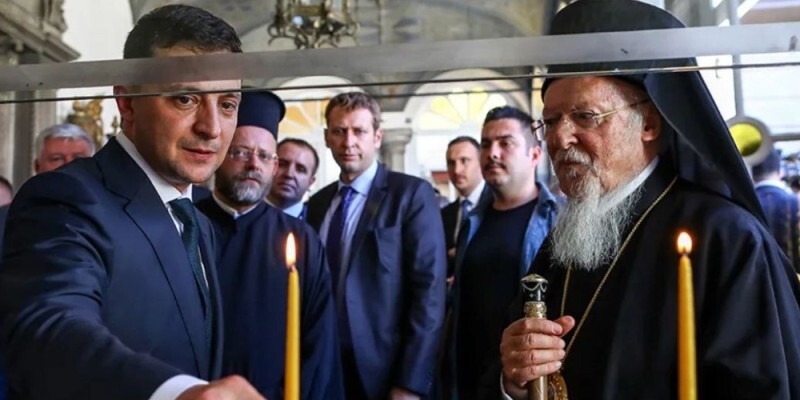 Крестовый поход против православия: как Зеленский уничтожает каноническую церковь на Украине