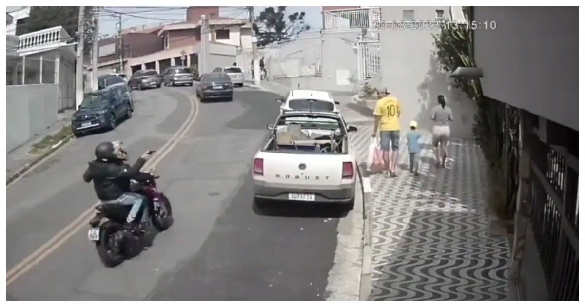 Короткий разговор бразильского полицейского с грабителями&nbsp;