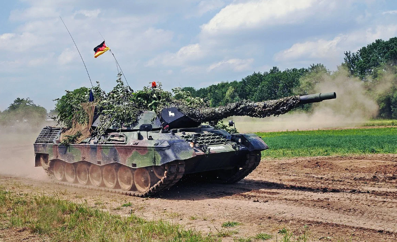 Берлин придержал дорогие «Леопарды», отправив на Украину списанные танки