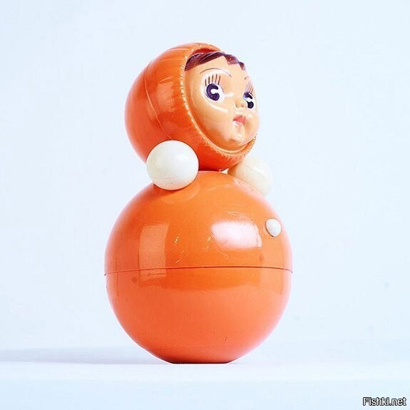 Неваляшка - это иконический предмет советского дизайна