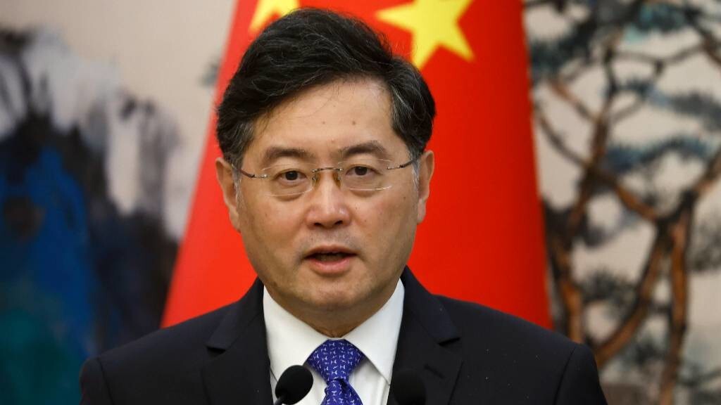 Министра иностранных дел Китая отправили в отставку из-за внебрачной связи в США