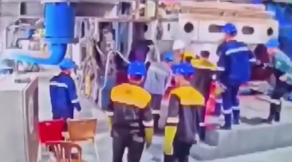 Момент взрыва на заводе в Турции попал на видео