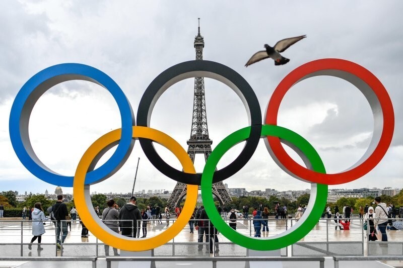 Российским спортсменам начали выплачивать компенсации за неучастие в ОИ-2024 в Париже