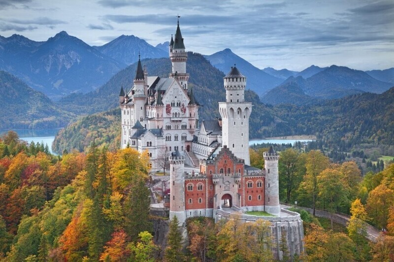 Нойшванштайн — замок, ставший причиной кризиса власти в Баварии