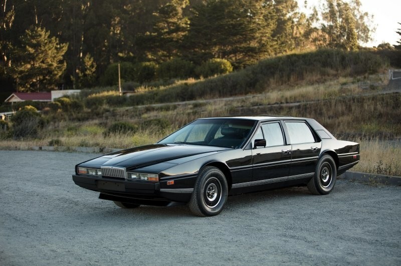 Aston Martin Lagonda: самая странная люксовая машина в истории