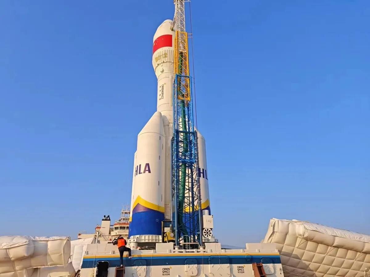 Китай запустил самую мощную твердотопливную ракету