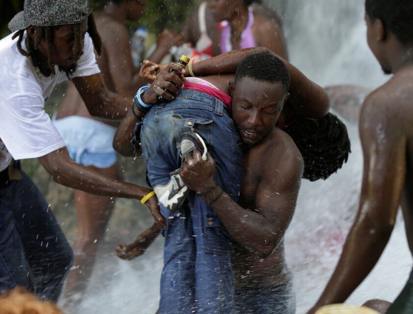 Аморальный ритуал на Гаити, в существование которого в 21 веке очень сложно поверить