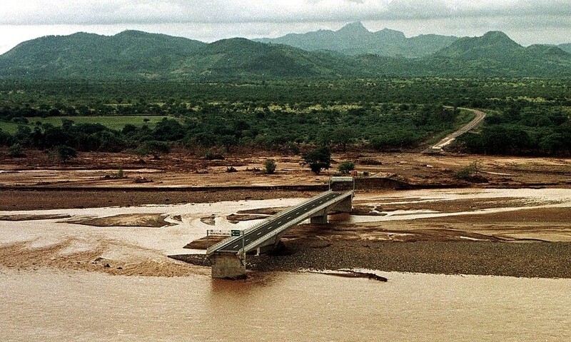 Надежный мост в Гондурасе: он выдержит все