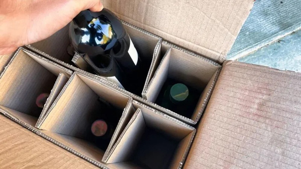 В Домодедово у вьетнамца изъяли бутылку вина стоимостью 2,6 млн рублей