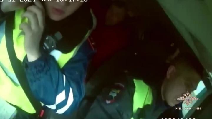 Новорожденного ребенка спасли полицейские из Иркутска