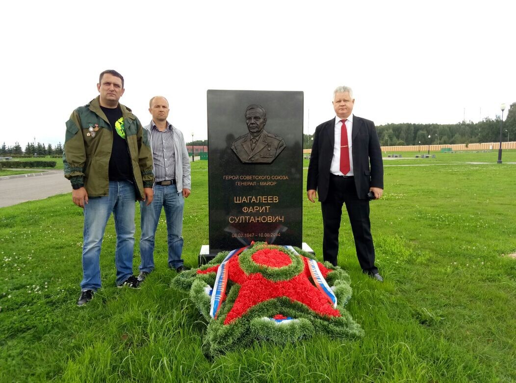 Он сажал вертолёт туда, куда невозможно и спасал сотни жизней