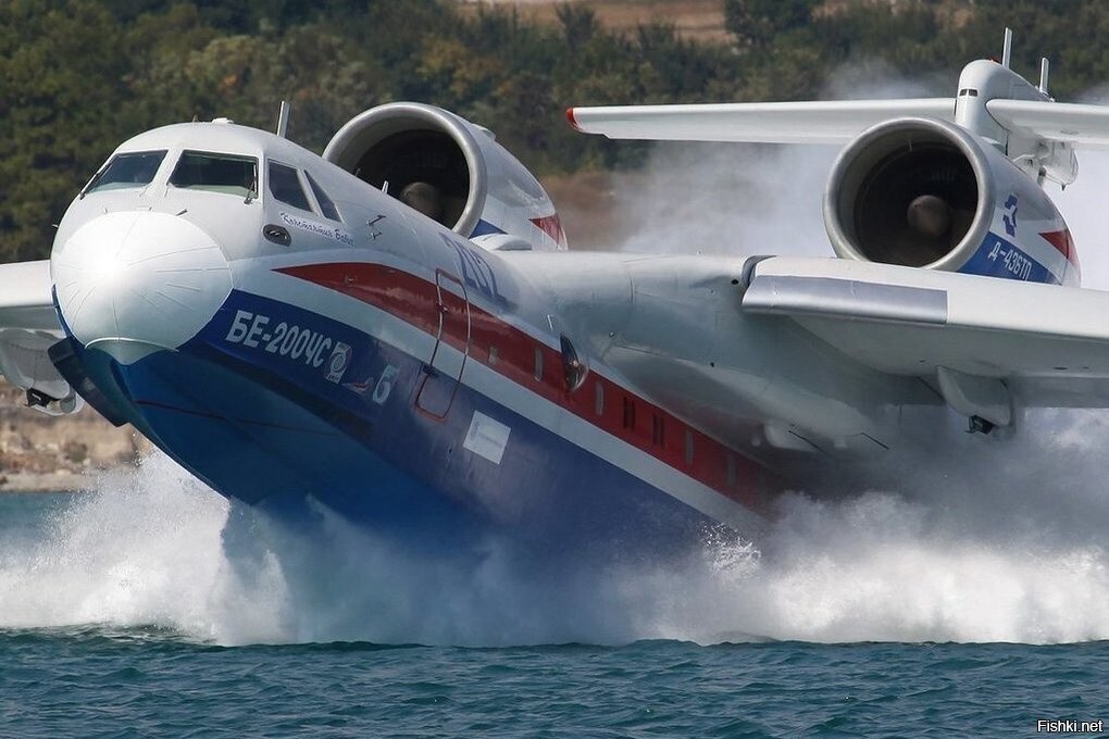 Самолет БЕ-200 знают все