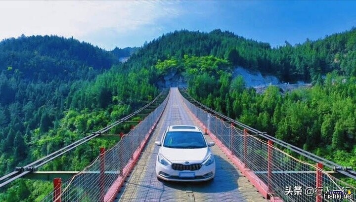 Самый страшный подвесной мост в мире