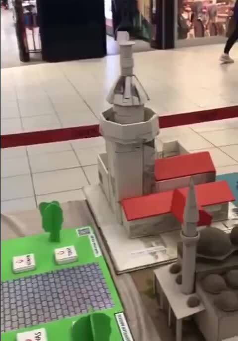 Талантливые поделки на конкурсе турецких школьников