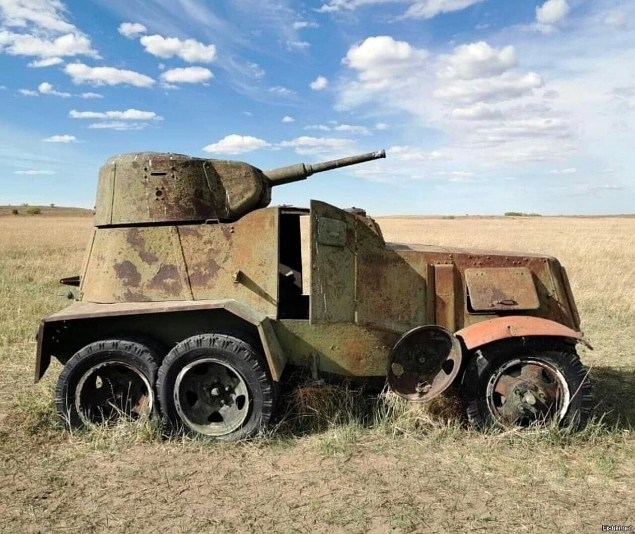 Советский бронеавтомобиль БА-10 где-то на Халкин-Голе, 2010 год